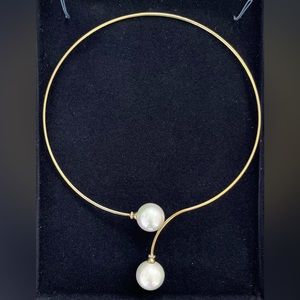 Gold tone faux pearl necklace